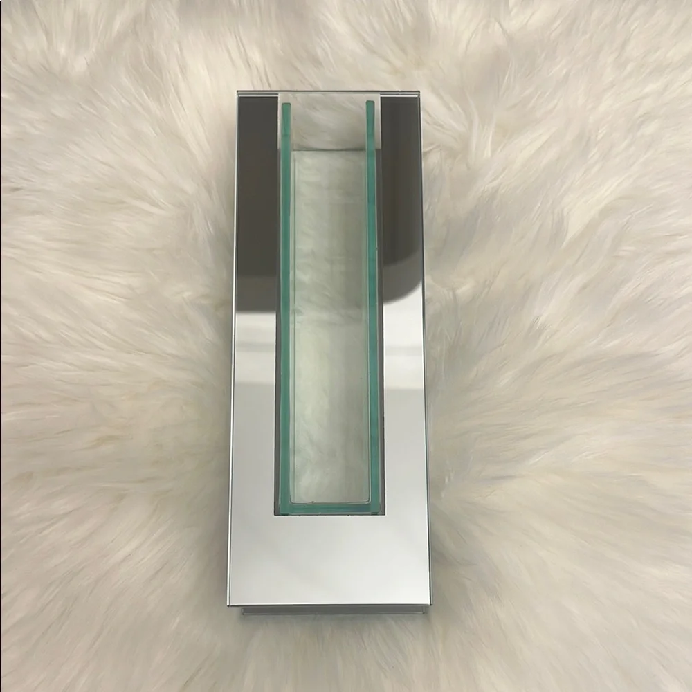 Elegant Mirror/Glass Vase